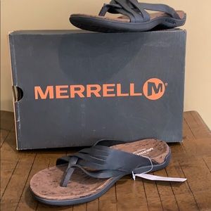 NEW. Merrell Sandals sz6